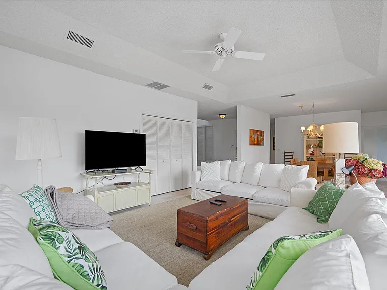 11875 Pebblewood Dr #201 — Photo 8