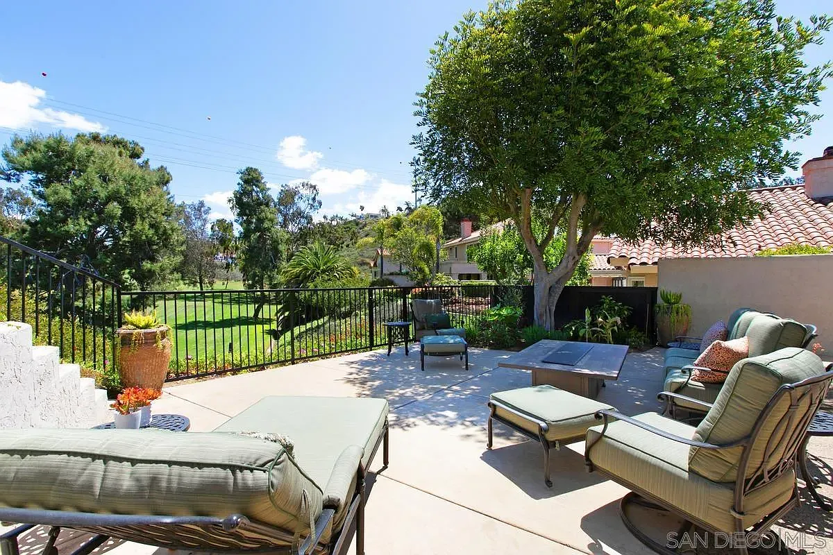 3 bed, 2.5 bath, 2444 sqft, $12,500 — Photo 1