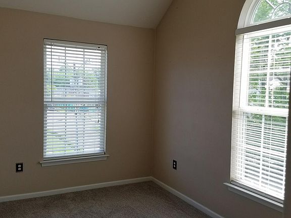 5th image of 1517 Parks Ave