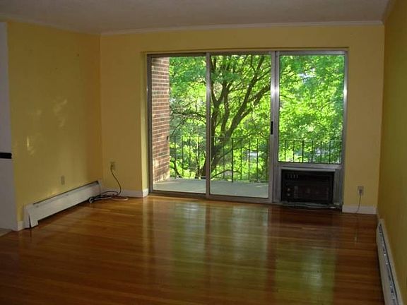 2nd image of 230 Essex St #30