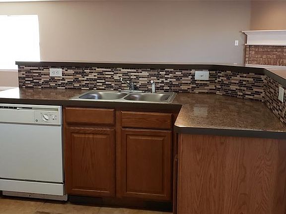 4th image of 929 Rock Dove Cir