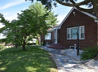 205 Maplewood Ave, Cranston, RI 02920