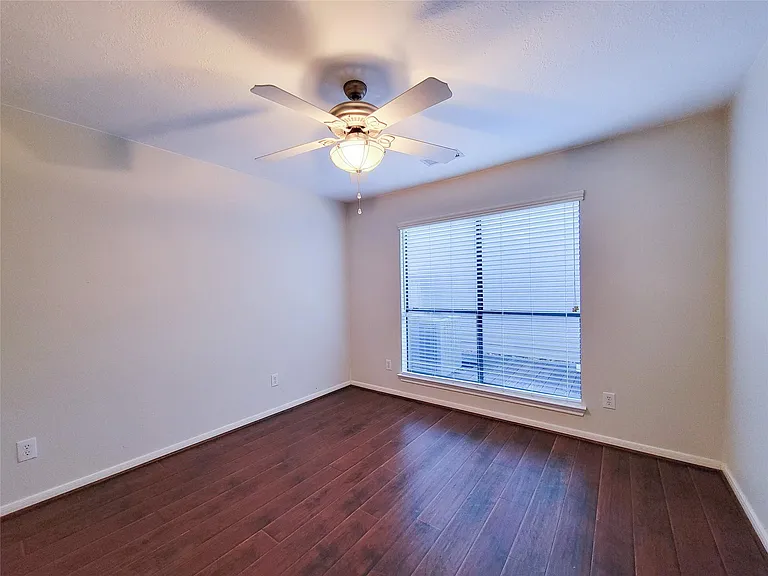 2717 La Branch St — Photo 5