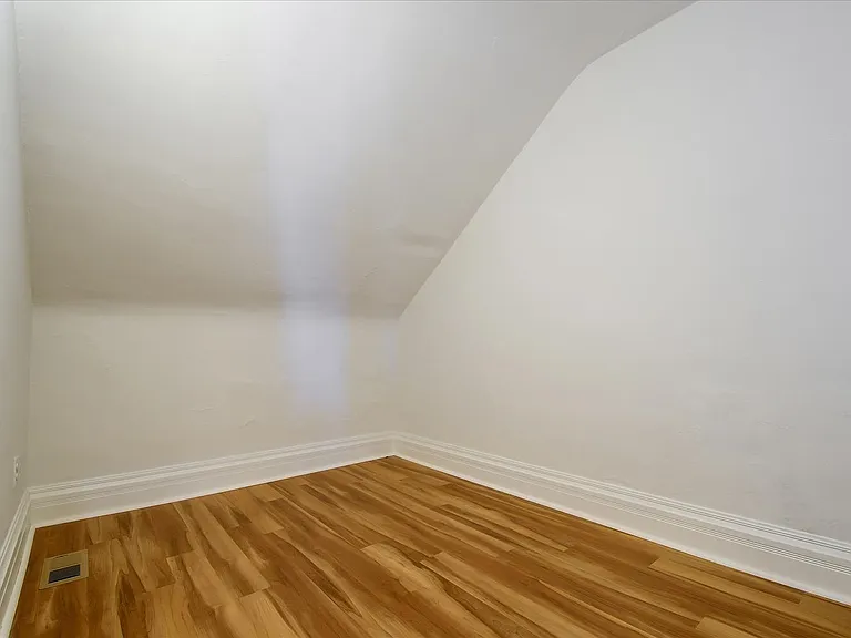26-28 Cumberland St — Photo 11