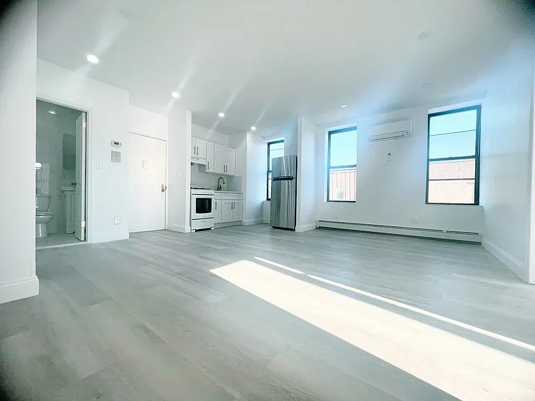 31-88 43rd St #3F — Photo 5