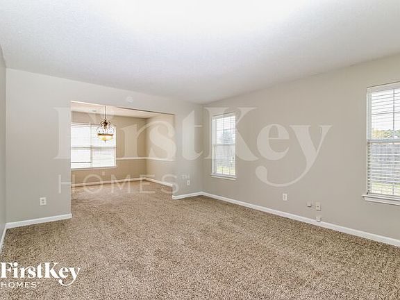 5th image of 132 Ashtonbrook Dr