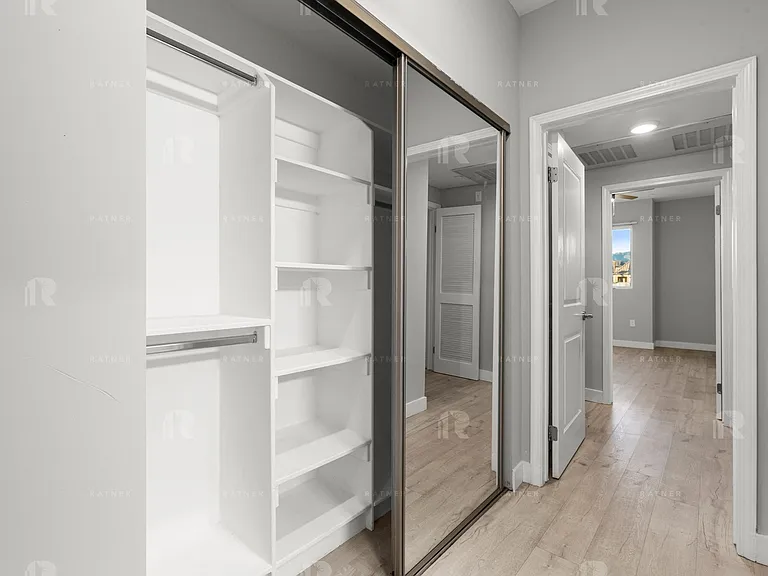 (Ar/Ji/Yo:B) 10960 Ratner Street — Photo 5
