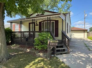 23587 Lawson Ave, Eastpointe, MI 48089