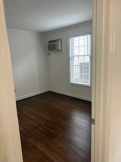 1 bed, 500 sqft, $1,800 — Photo 3