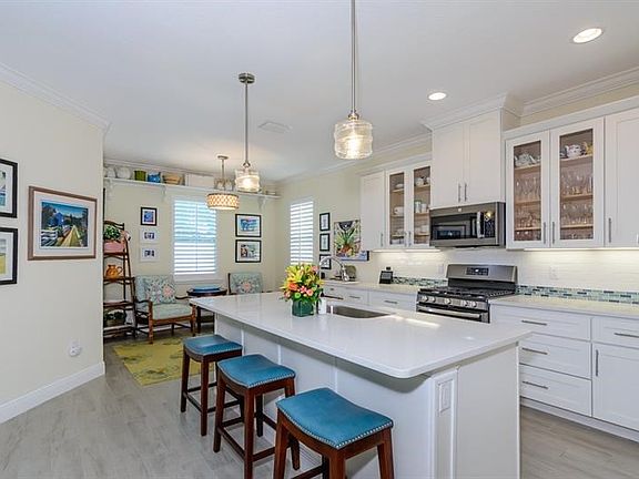 5th image of 124 Glenn Moor Cir