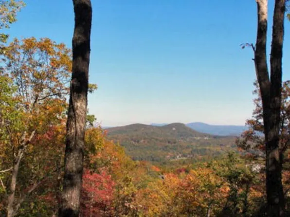 24 Toxaway Ct, Lake Toxaway, NC 28747