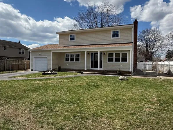 211 4th Avenue, West Babylon, NY 11704