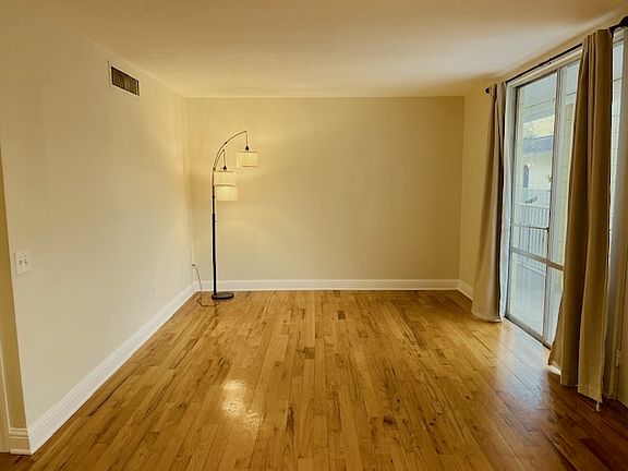 3rd image of 1301 S Howard Ave APT C14