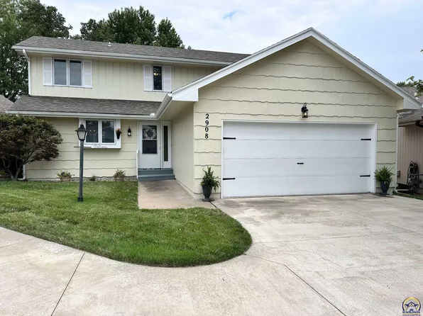 2908 SW Cedar Cove Ct, Topeka, KS 66614