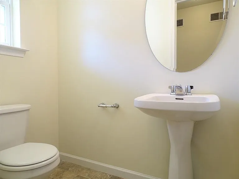 104 Park Place Cir — Photo 9