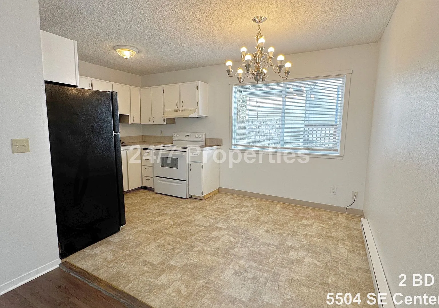 Updated 2 BD | 1 BA w/ Parking - FoPo — Photo 4