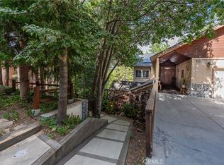 26659 Thunderbird Dr, Lake Arrowhead, CA 92352