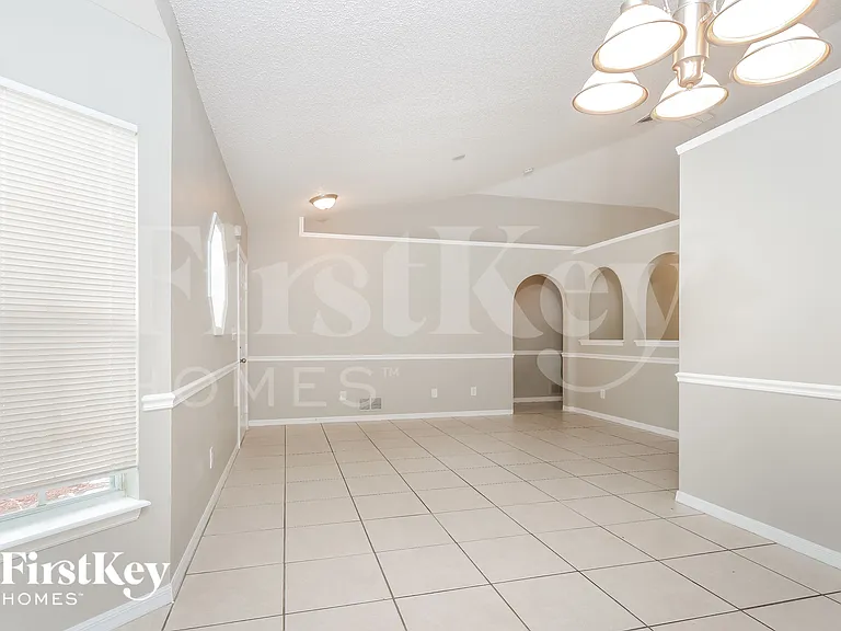 2998 SW Vittorio St — Photo 6