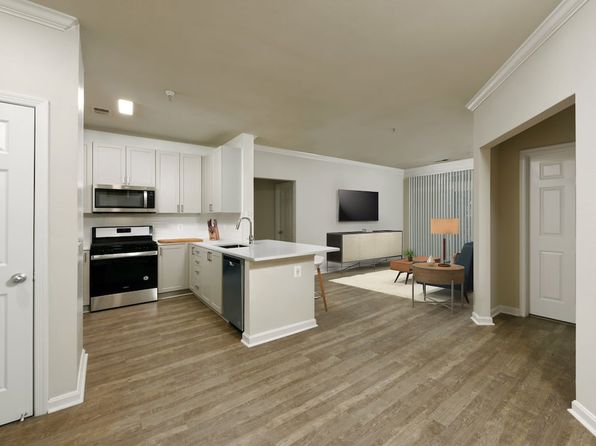 10306 Strathmore Hall St #3B-2BA-1577SQFT