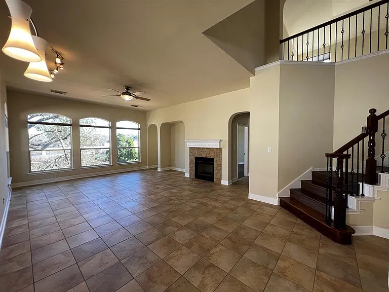 15224 Interlachen Dr — Photo 5