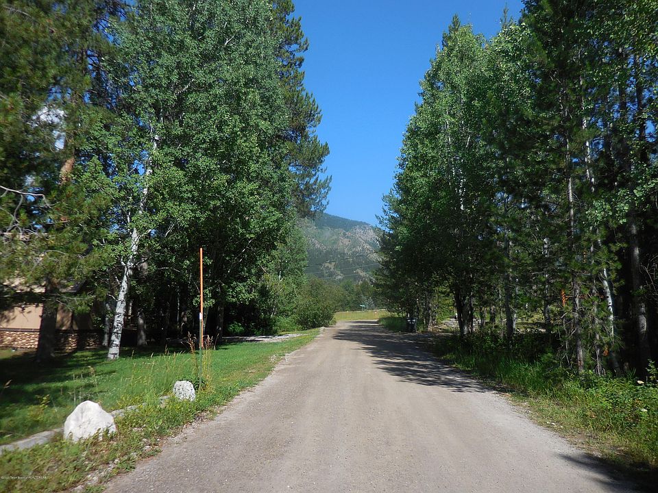 2nd image of Pine Ct