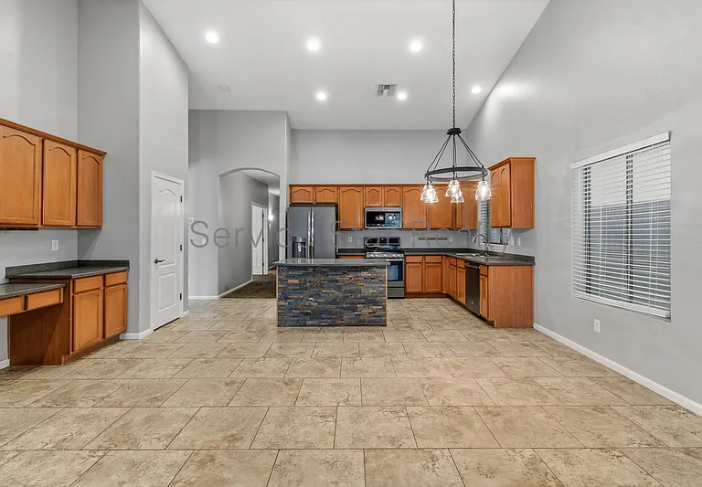 15843 W Desert Mirage Dr — Photo 7