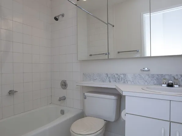 62-54 97th Place image 6 of 6