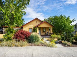 1214 29th St, Anacortes, WA 98221