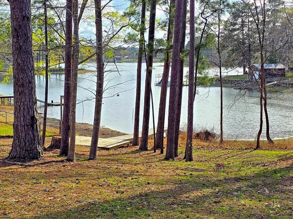 615 Hickory Hill Dr, Burkeville, TX 75932