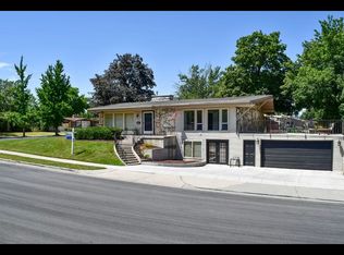 5872 S Fontaine Bleu Dr, Murray, UT 84121