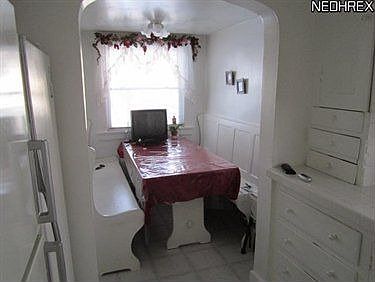 2nd image of 10913 Hathaway Ave
