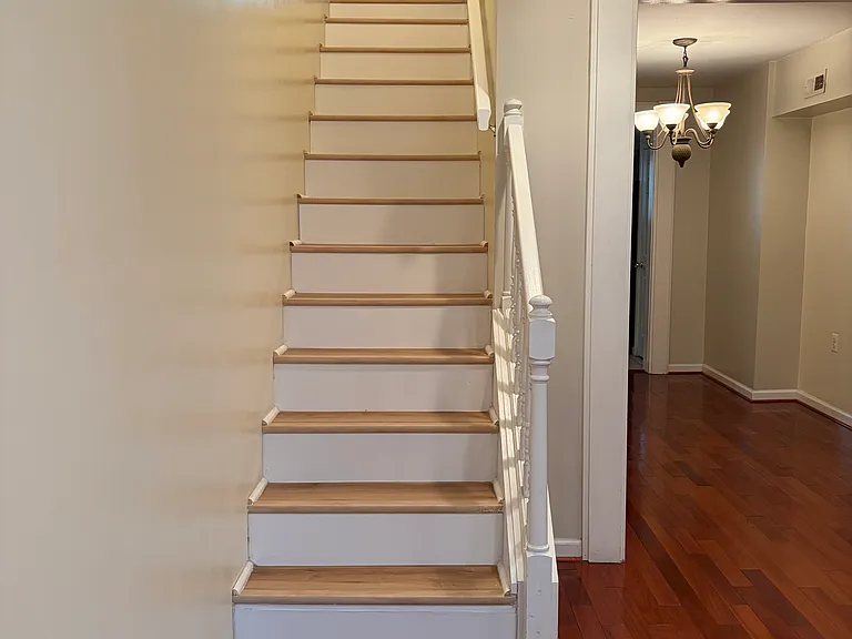 516 Brunswick St — Photo 3
