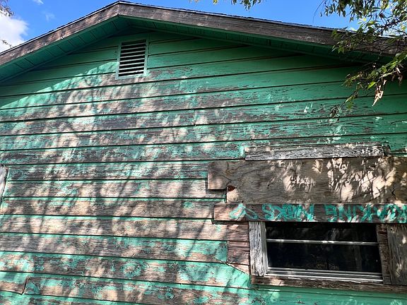 5th image of 907 Culbertson St