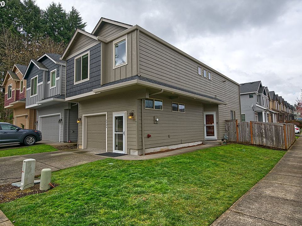 1st image of 2424 NE 131st Ct