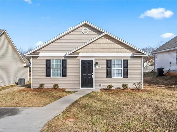 2727 Lomond St, Winston Salem, NC 27127