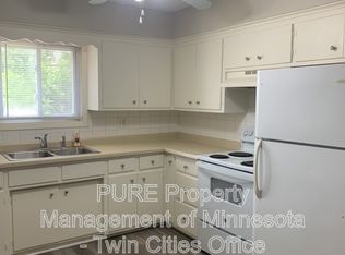 5848 2nd St NE APT 8, Fridley, MN 55432