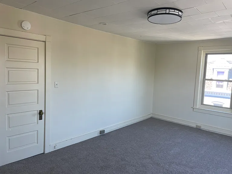 614 Penn Ave #3 — Photo 5