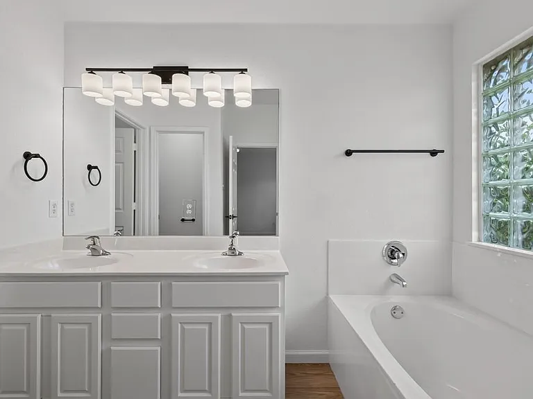 10416 Beard Ave — Photo 20