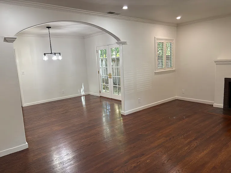 800 42nd St — Photo 3
