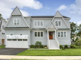 97 Fox St, Fairfield, CT 06824