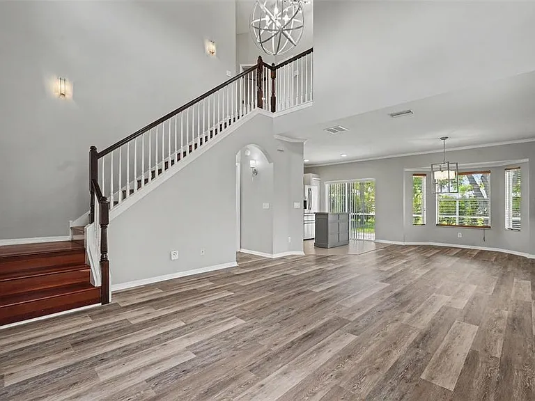4249 Old Waverly Ct — Photo 8