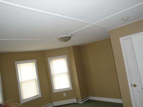 lg bedroom with lg closet