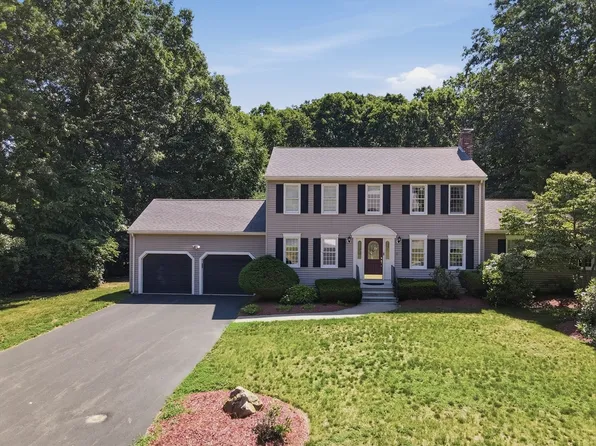 39 Westcott Rd, Hopedale, MA 01747