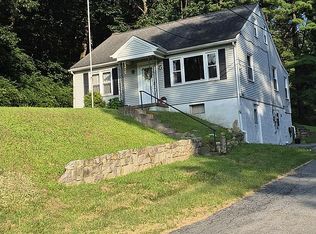 20 Hill Ln, Mohnton, PA 19540