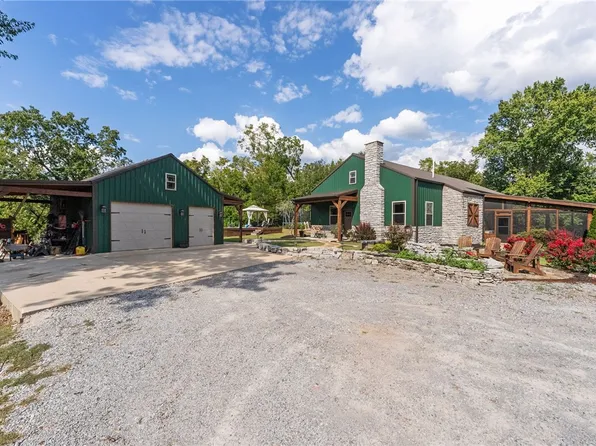 545 Skyline Dr, Sulphur Springs, AR 72768