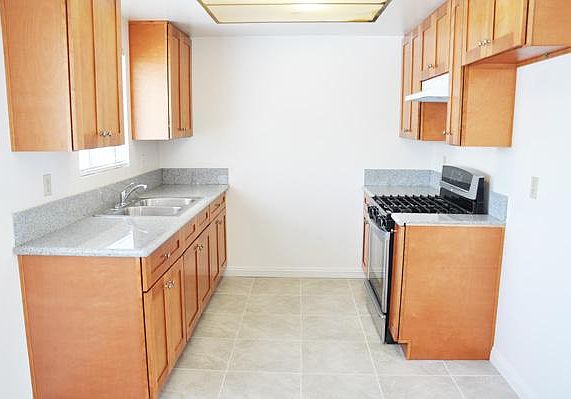 5th image of 1502 E Fairfield Ct APT 4