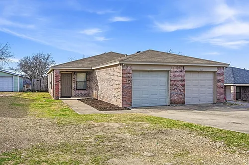8117-8119 Doreen Ave Photo 1