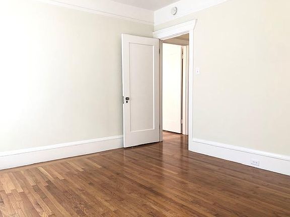 5th image of 122 Granville Way