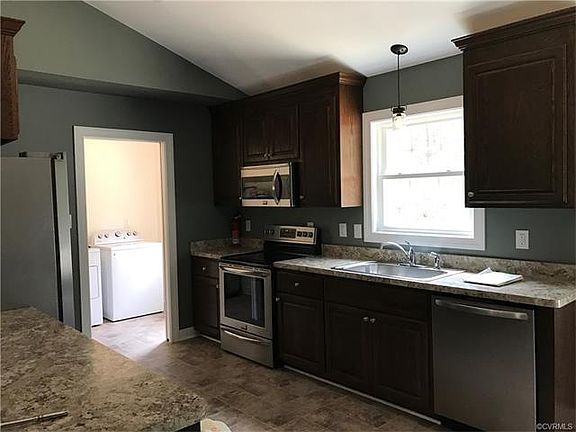 3rd image of 120 Longstreet Ave