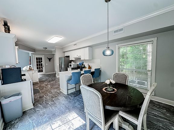 4th image of 120 Nelda Dr